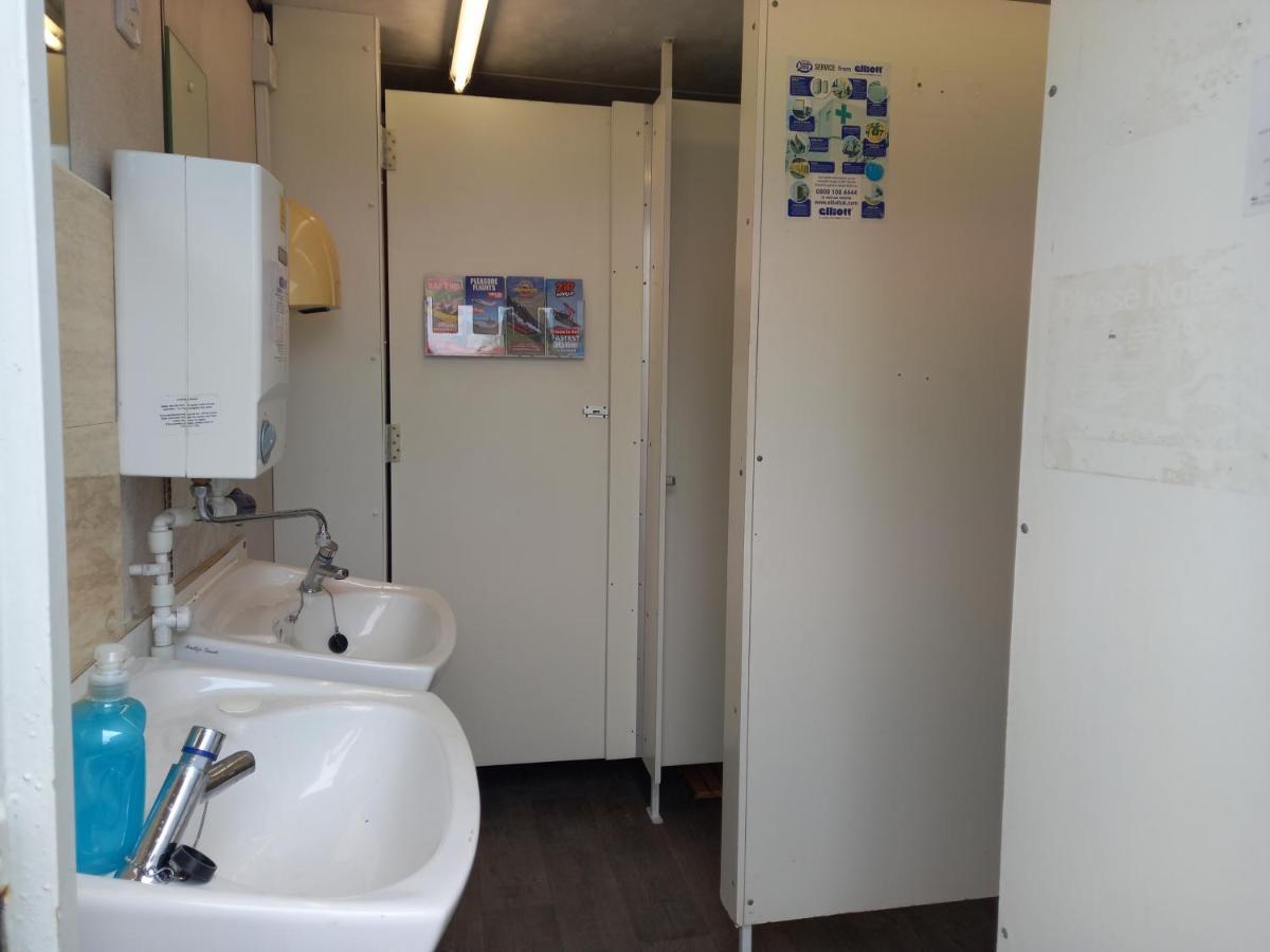 Pen Y Buarth Pod - Caravan Site Caernarfon Bagian luar foto
